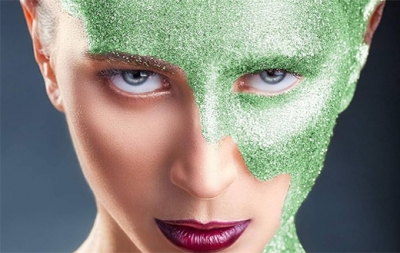 Mascarillas con glitter: brillos para la piel